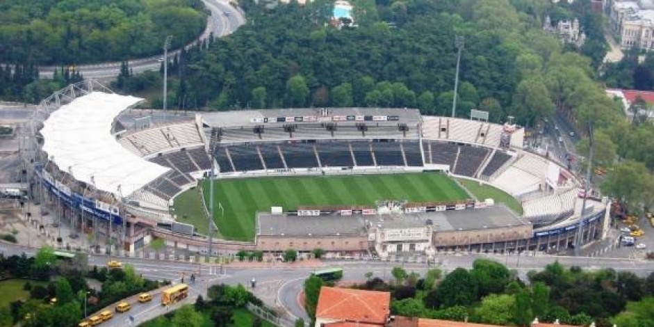 Est�dio İn�n� de Besiktas